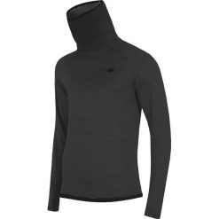 Męska bluza funkcyjna z golfem 4F Grey. Szare bluzy męskie marki Astratex, m, z napisami, długie. Za 92,99 zł.