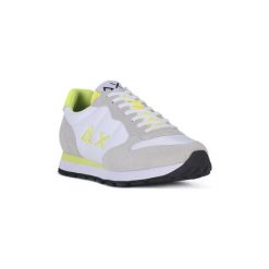 Buty Colmar SUN68 0163 TOM FLUO NYLON. Białe trampki męskie Colmar, bez wzorów, z nylonu, bez zapięcia. Za 383,36 zł.