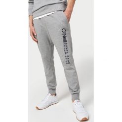 O'Neill Spodnie dresowe Szary. Szare spodnie męskie O'Neill, s, bez wzorów, z bawełny. Za 309,95 zł.