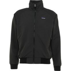 Patagonia BAGGIES Kurtka Outdoor ink black. Czarne kurtki sportowe męskie marki Patagonia, xxl, bez wzorów, z nylonu, bez kaptura, outdoorowe. W wyprzedaży za 407,20 zł.