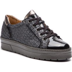 Sneakersy CAPRICE - 9-23700-21 Black Structur 039. Czarne sneakersy damskie Caprice, z lakierowanej skóry. Za 349,90 zł.