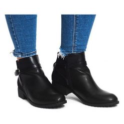 Czarne Ozdobione Botki LM-201 Czarny. Czarne botki damskie ButyModne, eleganckie, bez obcasa, na obcasie, bez zapięcia. Za 77,50 zł.
