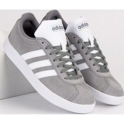 ADIDAS VL COURT 2.0 B43807. Czarne trampki i tenisówki damskie Adidas, bez wzorów, bez zapięcia. Za 319,90 zł.