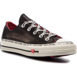 Trampki CONVERSE - Chuck 70 Ox 563473C Black/Sedona Red. Czarne półbuty damskie Converse, bez wzorów, ze skóry, bez obcasa, na płaskiej podeszwie, bez zapięcia. W wyprzedaży za 309,00 zł.