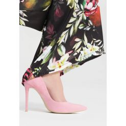 Różowe Szpilki Love Weekend. Czerwone szpilki vices, z materiału. Za 89,99 zł.