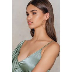 Kolczyki damskie: NA-KD Accessories Kolczyki w kształcie półkola – Gold