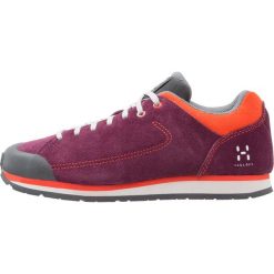 Haglöfs ROC LITE Obuwie hikingowe aubergine/habanero. Fioletowe buty sportowe damskie marki Haglöfs, z materiału, outdoorowe. Za 419,00 zł.