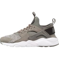 Trampki chłopięce: Nike Sportswear AIR HUARACHE RUN ULTRA SE (GS) Tenisówki i Trampki river rock/black/cobblestone