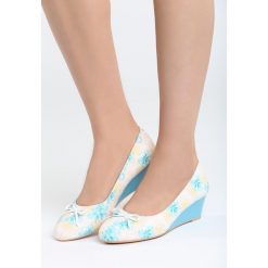 Jasnoniebieskie Koturny Let Me Swing. Niebieskie koturny damskie Born2be, z okrągłym noskiem, bez obcasa, na koturnie, bez zapięcia. Za 49,99 zł.
