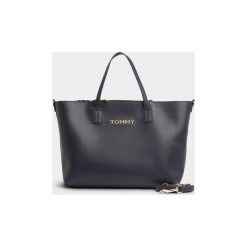 Torebki do ręki Tommy Hilfiger AW0AW07353 ICONIC SATCHEL. Czarne torebki klasyczne damskie TOMMY HILFIGER, bez wzorów, do ręki, bez dodatków. Za 535,74 zł.
