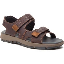 Sandały CLARKS - Brixby Shore 261315497 Dark Brown Leather. Pomarańczowe klapki męskie Clarks, ze skóry, bez zapięcia. Za 299,00 zł.