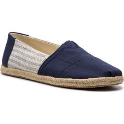 Espadryle TOMS - Classic 10013553 Navy Ivy League. Niebieskie espadryle męskie marki Toms, z tworzywa sztucznego. Za 219,00 zł.