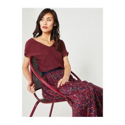 T-shirt damski. Szare bluzki damskie marki Promod, uniwersalny, bez wzorów, z tkaniny, z dekoltem na plecach, z krótkim rękawem. Za 79,90 zł.