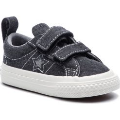 Tenisówki CONVERSE - One Star 2V Ox 764173C Black/Mason/Egret. Czarne trampki chłopięce Converse, bez wzorów, z gumy, retro, na rzepy. W wyprzedaży za 149,00 zł.