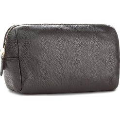 Kosmetyczka COCCINELLE - BV0 Trousse E5 BV0 25 D4 01 Noir 001. Czarne kosmetyczki męskie marki Coccinelle, ze skóry. W wyprzedaży za 309,00 zł.