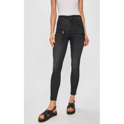 G-Star Raw - Jeansy Shape. Czarne jeansy damskie G-Star RAW, z podwyższonym stanem. Za 749,90 zł.