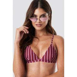 NA-KD Swimwear Góra bikini Basic Triangle - Purple. Fioletowe bikini NA-KD Swimwear. Za 72,95 zł.