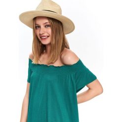 Luźna sukienka damska. Zielone sukienki damskie Top Secret, na co dzień, na zimę, bez wzorów, z dzianiny, bez kołnierzyka, z krótkim rękawem, krótkie, mini, proste. W wyprzedaży za 44,99 zł.