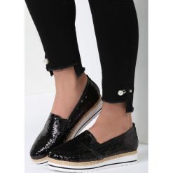 Czarne Slip On Warm & Sunny. Czarne trampki damskie slip on marki vices. Za 69,99 zł.