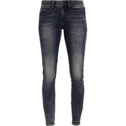 GStar MIDGE DCODY MID SKINNY Jeans Skinny Fit cerro denim. Niebieskie rurki damskie G-Star. W wyprzedaży za 365,40 zł.
