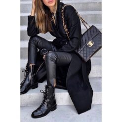 Płaszcz damski LINESA BLACK. Czarne kurtki damskie Płaszcz damski LINESA BLACK, s, bez wzorów, eleganckie, długie, bez kaptura. W wyprzedaży za 149,00 zł.