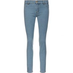 Jeansy Slim Fit Versace Jeans Couture A1HUA0JM. Niebieskie jeansy damskie Versace Jeans Couture. W wyprzedaży za 429,00 zł.