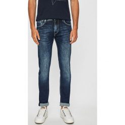 Pepe Jeans - Jeansy. Niebieskie jeansy męskie Pepe Jeans, z aplikacjami. W wyprzedaży za 269,90 zł.