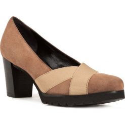 Buty damskie. Czarne czółenka damskie Wittchen, z aplikacjami, ze skóry. W wyprzedaży za 389,90 zł.