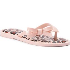 Japonki MELISSA - Flip Flop Animal Print 32651 Light Pink/Black 53478. Różowe klapki damskie Melissa, bez wzorów, z tworzywa sztucznego, bez obcasa, na obcasie. W wyprzedaży za 119,00 zł.