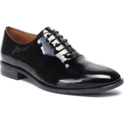 Półbuty GINO ROSSI - Rudi MPU382-K66-0600-9900-0 99. Czarne buty wizytowe męskie Gino Rossi, bez wzorów, ze skóry, eleganckie, bez zapięcia. W wyprzedaży za 219,00 zł.