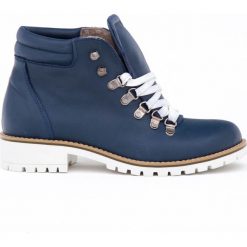 Botki - skóra naturalna - model 476 - kolor granatowy. Niebieskie botki damskie Zapato, na zimę, z jeansu, eleganckie, za kostkę, bez obcasa, na obcasie, na sznurówki. W wyprzedaży za 299,25 zł.