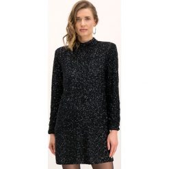 Sukienka koktajlowa Pepe Jeans DUA LIPA Farah PL952617. Czarne sukienki damskie Pepe Jeans, m, bez wzorów, z poliesteru, wizytowe, bez kołnierzyka, bez rękawów. W wyprzedaży za 419,00 zł.