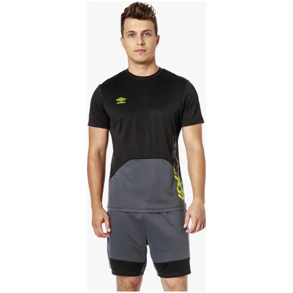 Umbro Koszulka Ss Veloce Training Jersey , czarny, rozmiar XL. Czarne koszulki męskie Umbro, xl, z nadrukiem, z jersey, bez kołnierzyka, bez rękawów. W wyprzedaży za 39,99 zł.