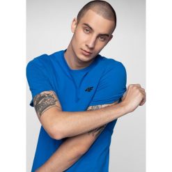 T-shirt męski TSM300 - kobalt. Szare koszulki męskie 4f, m, bez wzorów, bez kołnierzyka. Za 39,99 zł.