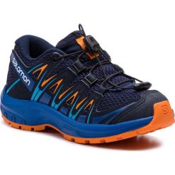 Buty SALOMON - Xa Pro 3D J 406387 09 W0 Medieval Blue/Mazarine Blue Wil/Tangelo. Niebieskie półbuty dziewczęce marki Salomon, na sznurówki. Za 279,00 zł.
