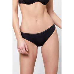 Etam - Figi Reese. Czarne majtki damskie Etam, s, z bawełny. W wyprzedaży za 59,90 zł.