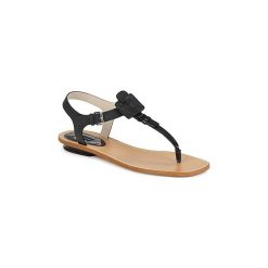 Sandały Marc Jacobs CHIC CALF. Czarne sandały damskie marki Marc Jacobs, bez wzorów, bez obcasa, bez zapięcia. Za 1751,20 zł.