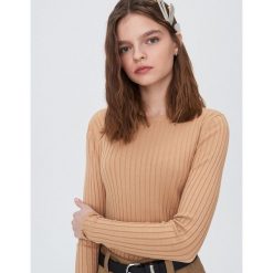 Prążkowany sweter - Beżowy. Brązowe swetry damskie Sinsay, s, bez wzorów, prążkowane, bez rękawów, bez kaptura. W wyprzedaży za 31,99 zł.