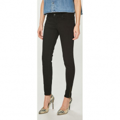 Guess Jeans - Jeansy Marilyn. Czarne jeansy damskie Guess Jeans, m, z obniżonym stanem. W wyprzedaży za 299,90 zł.