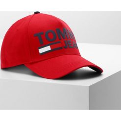 Czapki damskie: Tommy Jeans PRINTED Czapka z daszkiem red
