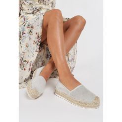 Szare Espadryle Akranes. Szare espadryle damskie Renee, bez wzorów, bez obcasa. W wyprzedaży za 89,99 zł.