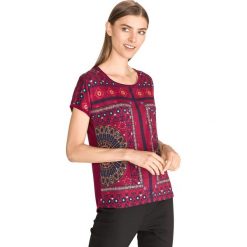 Desigual Larisa Koszulka Fioletowy. Fioletowe koszulki damskie Desigual, l, z aplikacjami, z elastanu, bez kołnierzyka, z krótkim rękawem. Za 171,95 zł.