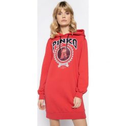 Sukienka dzianinowa Pinko LUCIA HEFFERNAN Obsidian PE20 PHEFF 1N12MR Y68G. Czerwone sukienki damskie Pinko, s, bez wzorów, z bawełny, bez kołnierzyka, bez rękawów. W wyprzedaży za 419,00 zł.