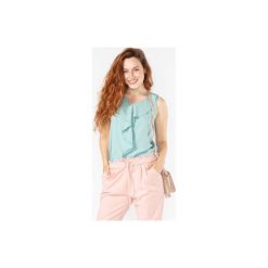 Bluzka. Bluzki damskie TXM, bez wzorów, eleganckie, z klasycznym kołnierzykiem, bez rękawów. Za 14,99 zł.