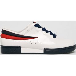 Melissa - Buty x Fila. Białe buty sportowe damskie Melissa, ze skóry. W wyprzedaży za 299,90 zł.