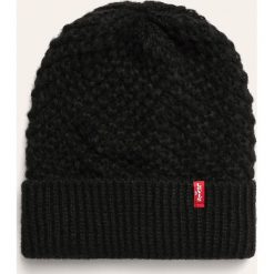 Levi's - Czapka. Czarne czapki damskie Levi's®, na zimę, bez wzorów, z dzianiny. Za 99,90 zł.