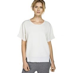 Swetry klasyczne damskie: Sweter w kolorze ecru
