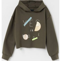 Bluza z odciętym dołem - Zielony. Zielone bluzy damskie Reserved, bez wzorów, bez rękawów, bez kaptura. W wyprzedaży za 29,99 zł.