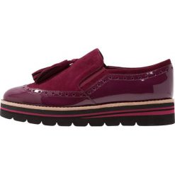 Dune London GLORYA Półbuty wsuwane berry. Czerwone mokasyny damskie marki Dune London, ze skóry ekologicznej. Za 509,00 zł.