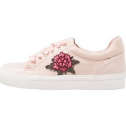 Trampki damskie slip on: Refresh Tenisówki i Trampki nude